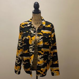 Super trendy camo top